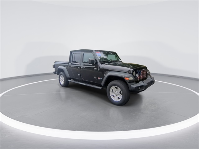 2020 Jeep Gladiator Sport photo 2