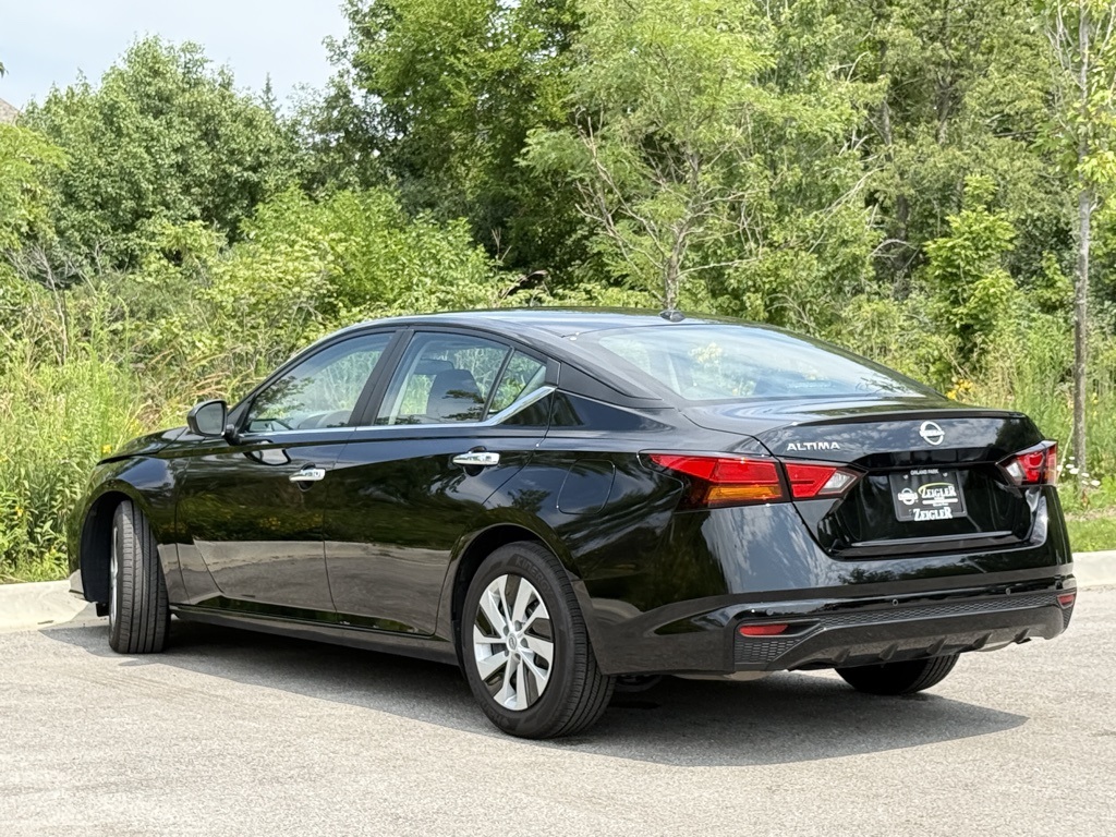 2025 Nissan Altima 2.5 S photo 3