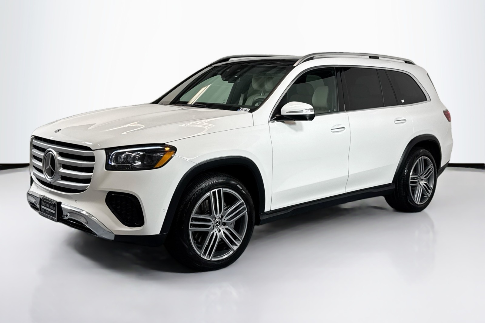 2025 Mercedes-Benz GLS Base's photo