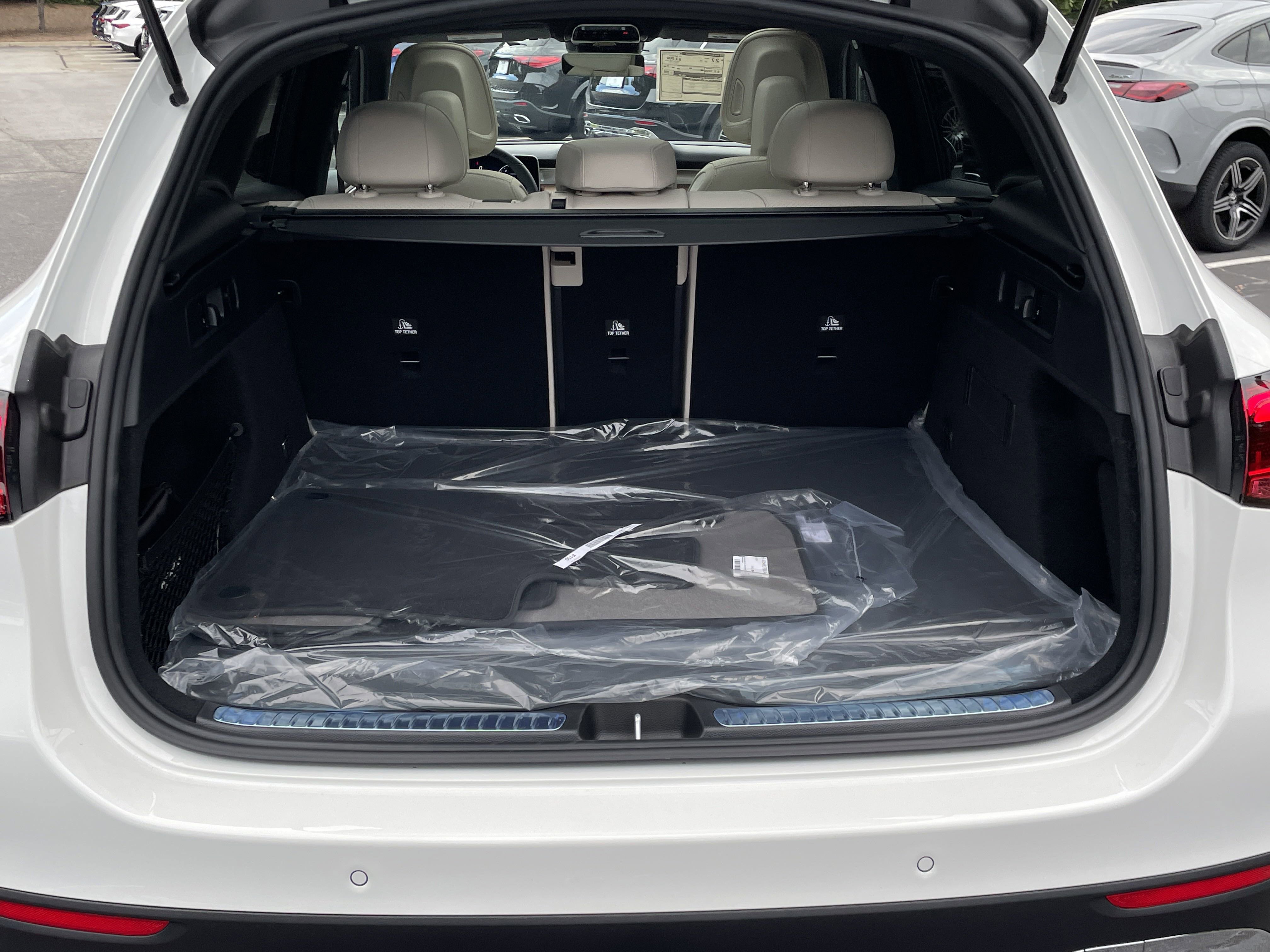 2026 Mercedes Benz GLC 300 photo 3