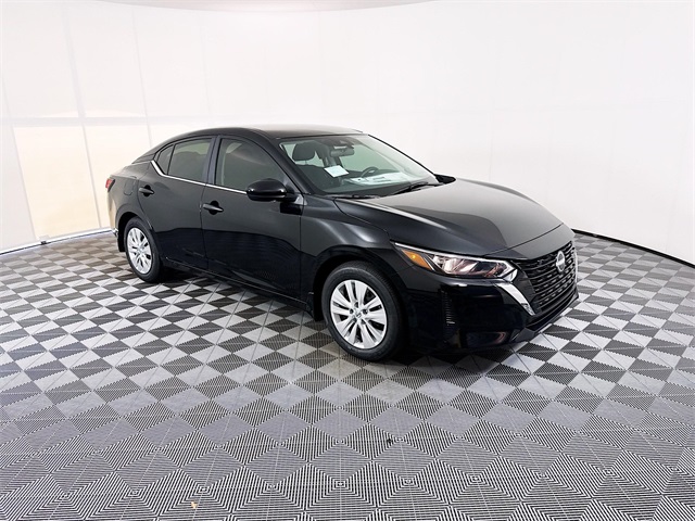 2025 Nissan Sentra S's photo