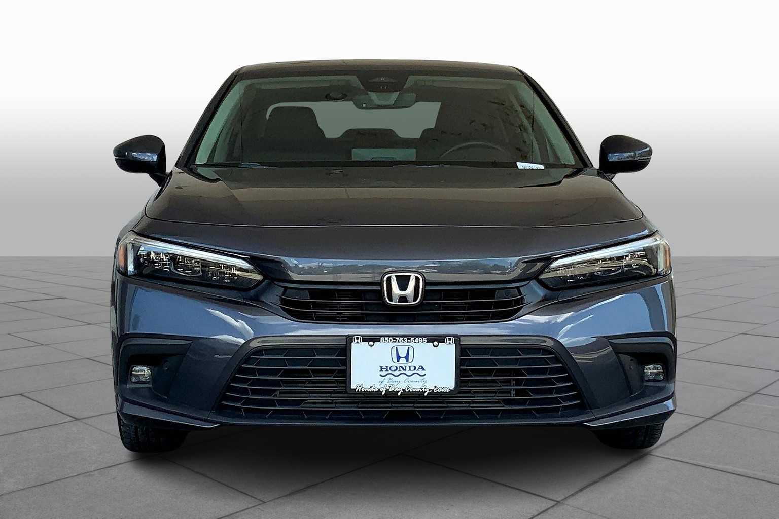 2022 Honda Civic Touring photo 3