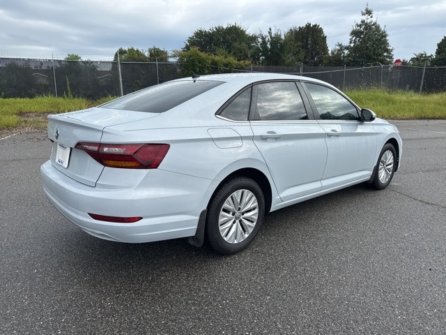 2019 Volkswagen Jetta R-Line photo 3