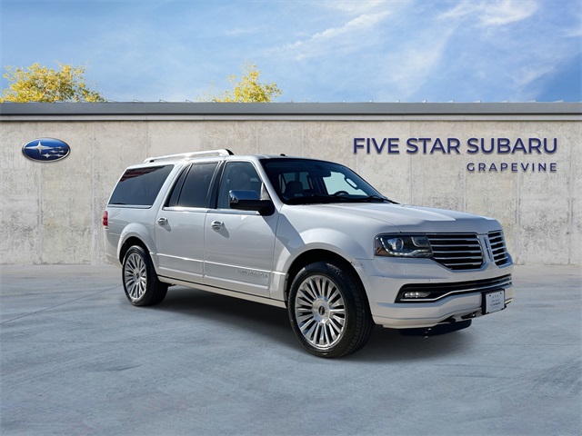 2017 Lincoln Navigator Select's photo