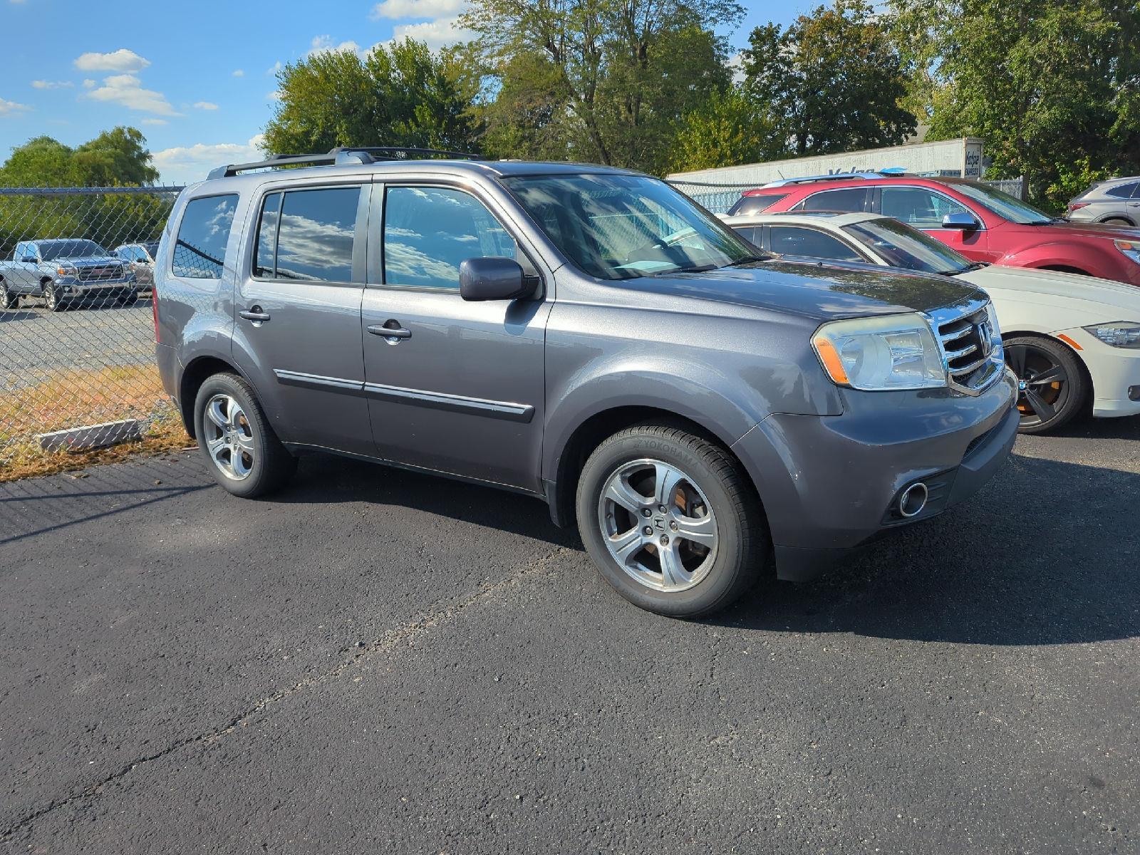 2014 Honda Pilot EX-L photo 2
