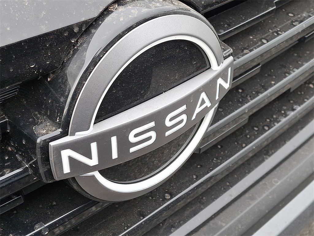 2025 Nissan Kicks SV photo 4