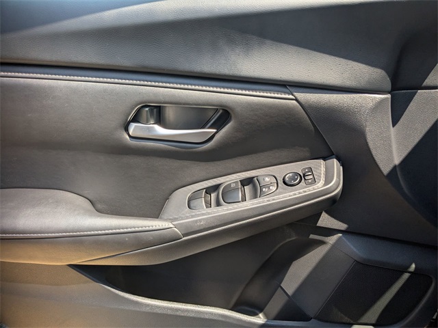 2025 Nissan Sentra SV photo 10