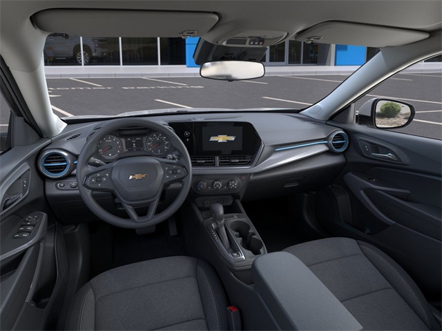 2025 Chevrolet Trax LS photo 12