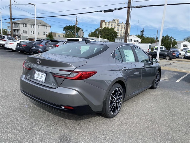 2025 Toyota Camry XLE photo 3