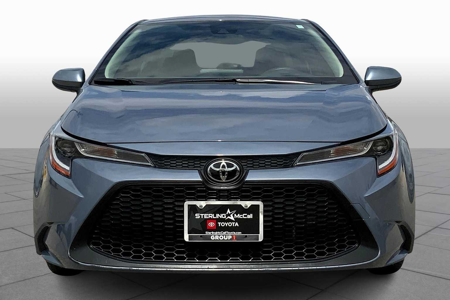 Used 2022 Toyota Corolla LE with VIN JTDEPMAEXNJ194587 for sale in Northfield, Minnesota