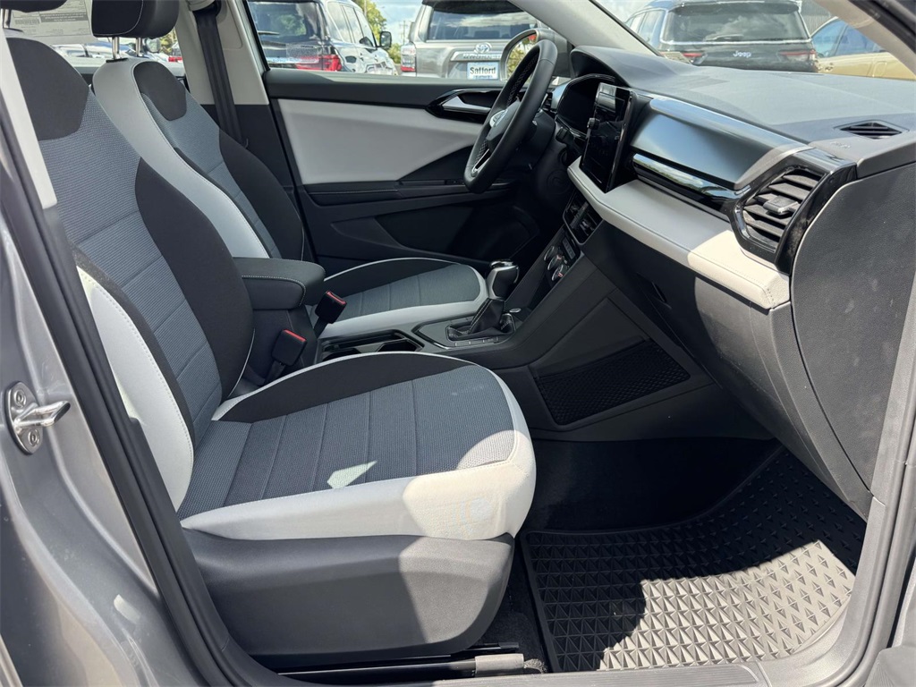 2025 Volkswagen Taos S photo 12