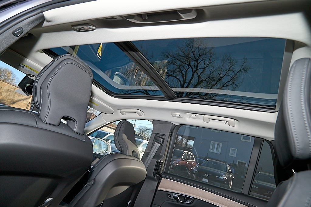 2026 VOLVO XC90 - Image 21
