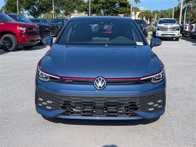 2025 Volkswagen Golf GTI SE photo 3