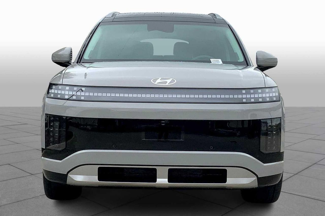 2026 Hyundai Ioniq Limited photo 3
