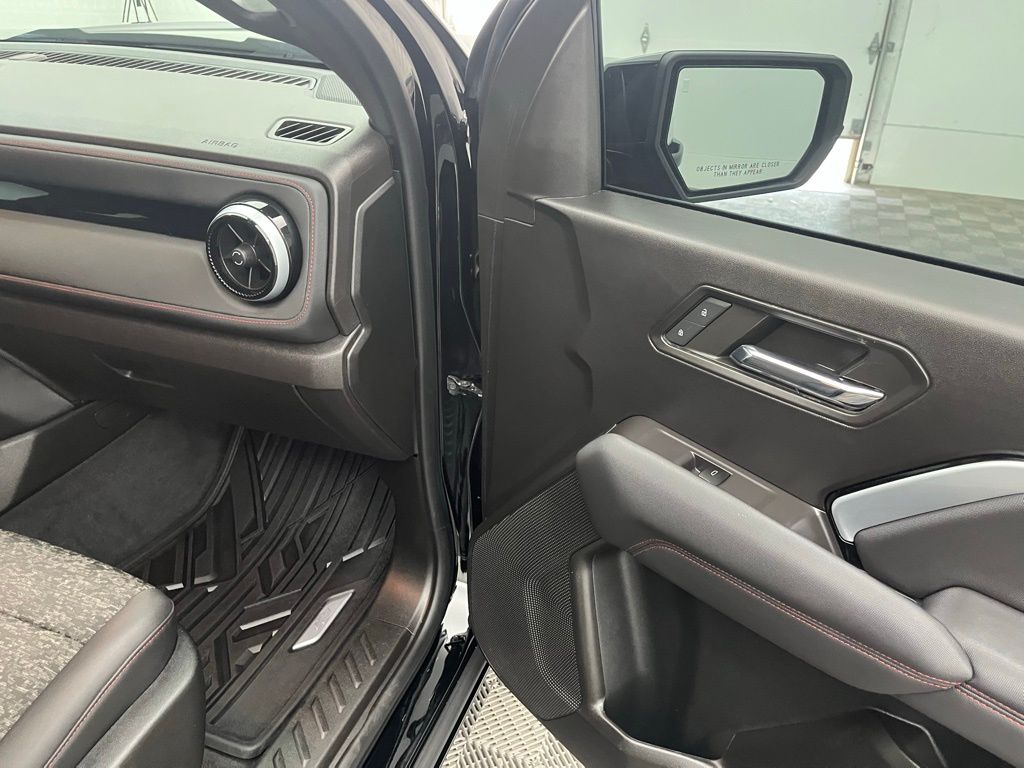 2023 Chevrolet Colorado Z71 photo 18