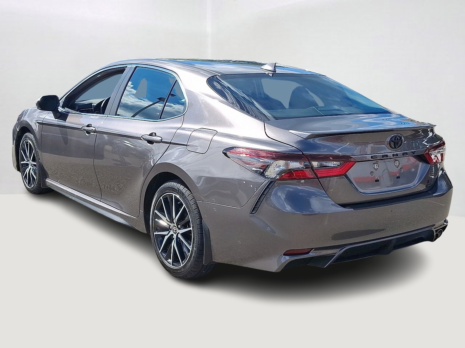 2023 Toyota Camry SE photo 7