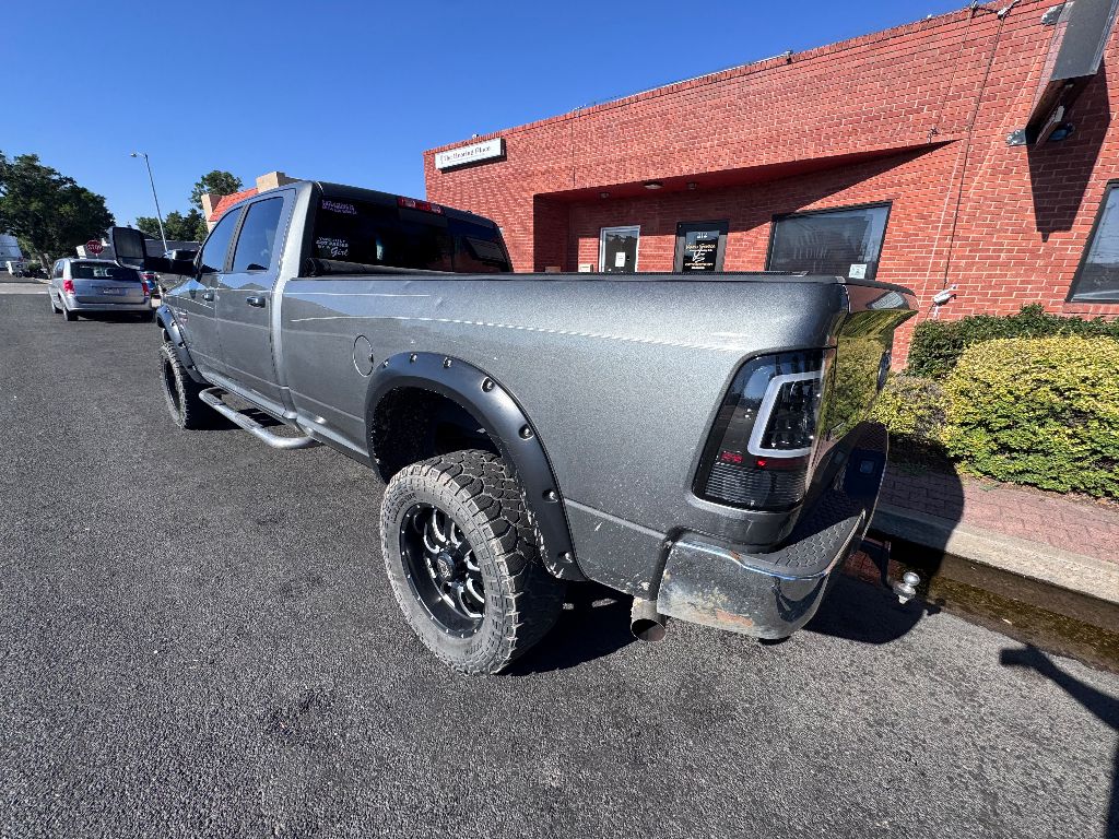 2011 Dodge Ram SLT photo 8