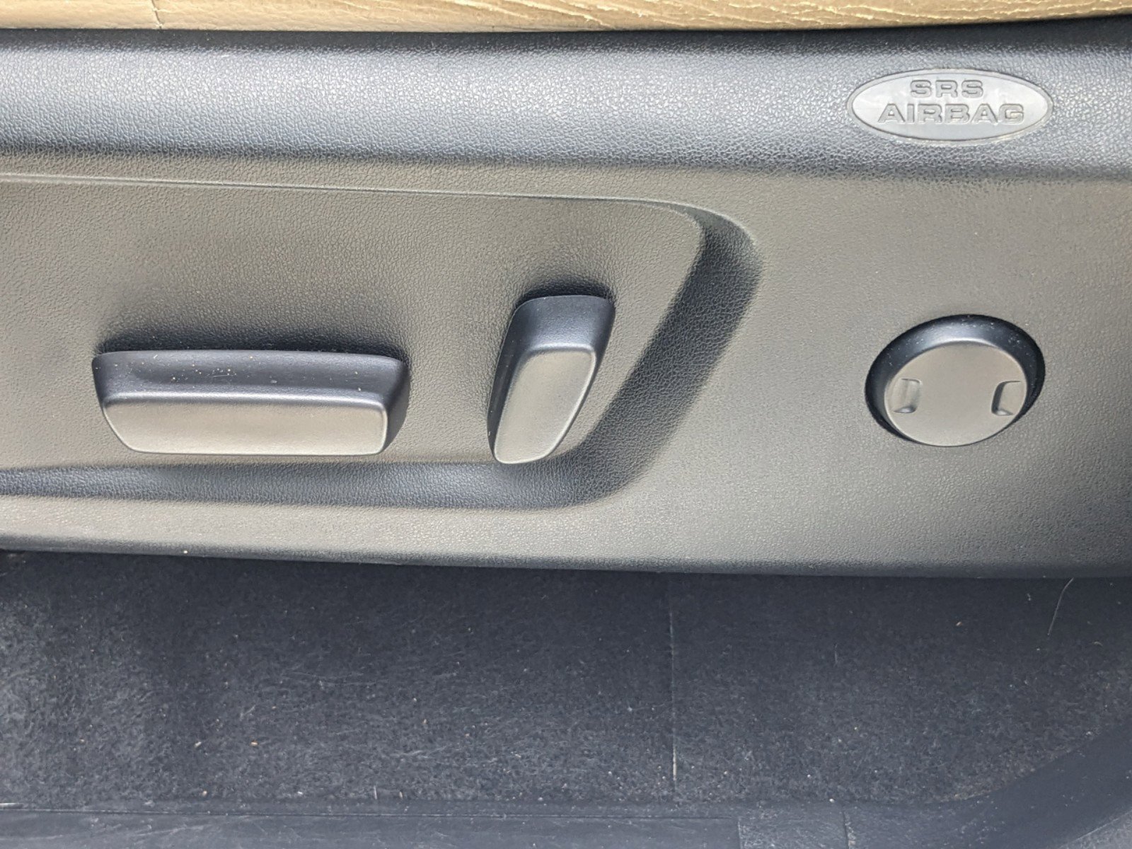 2019 Toyota Tundra Limited photo 17