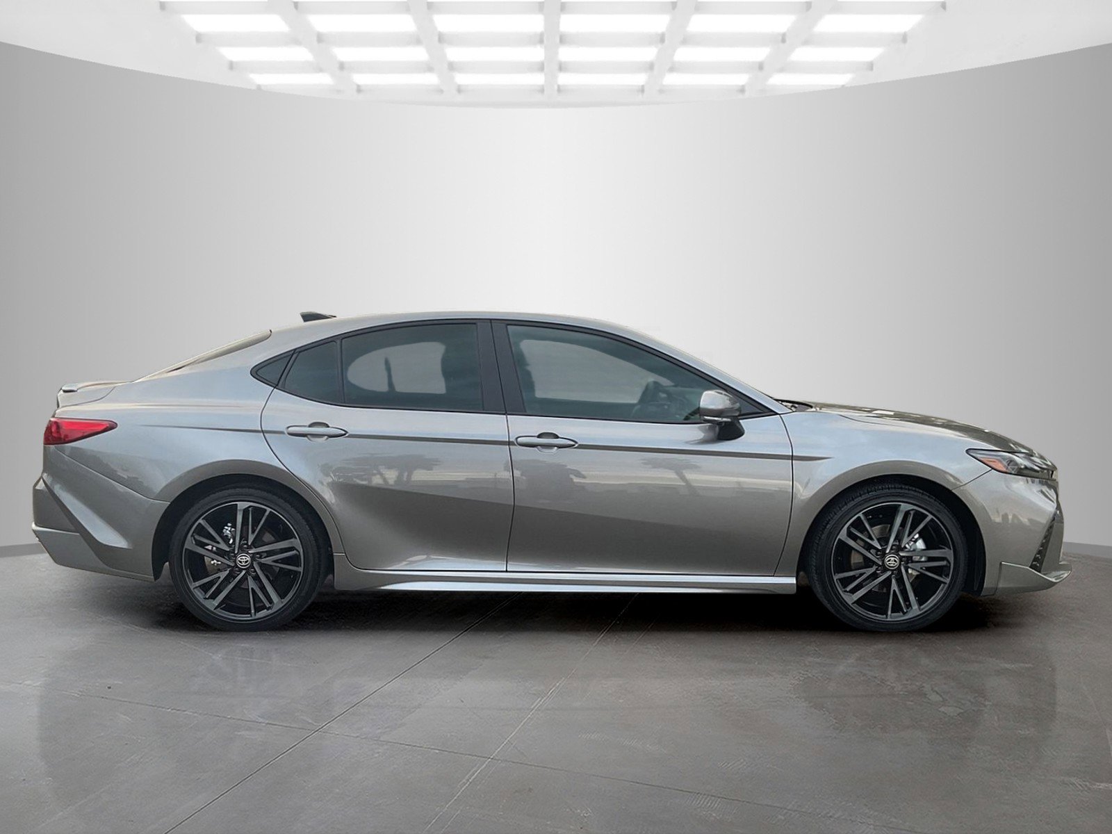 2025 Toyota Camry XSE photo 2