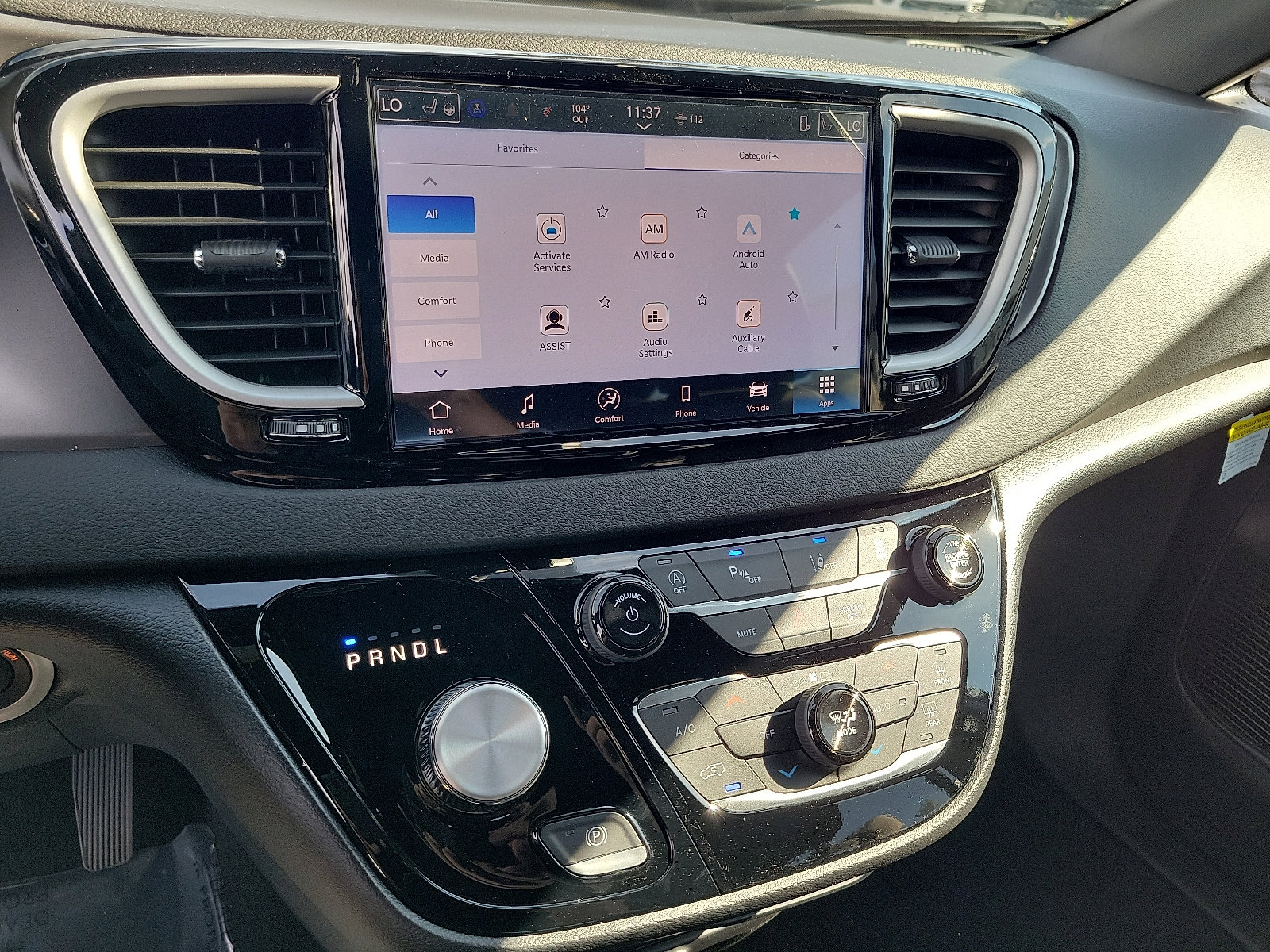 2025 Chrysler Voyager LX photo 7