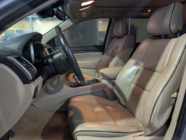2017 Jeep Grand Cherokee Overland photo 8