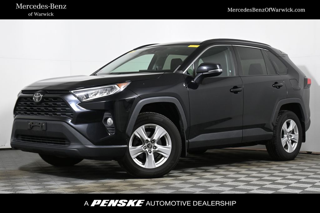 2019 Toyota RAV4 XLE's photo