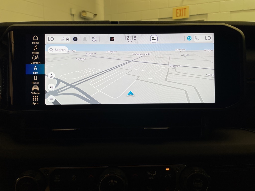 2025 Jeep Wrangler Sahara photo 10