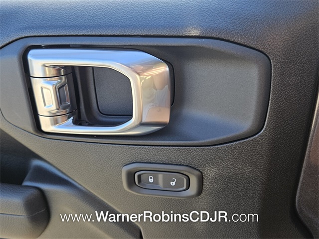 2025 Jeep Wrangler Sport photo 23