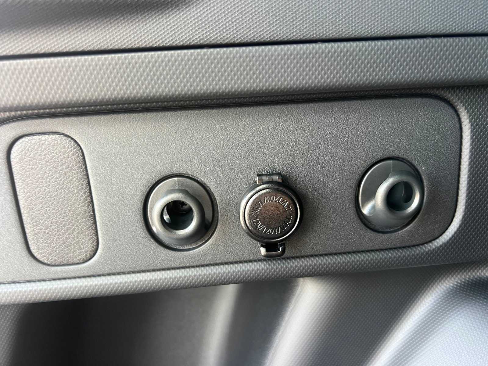 New 2025 ICE SILVER METALLIC Subaru Premium image 31