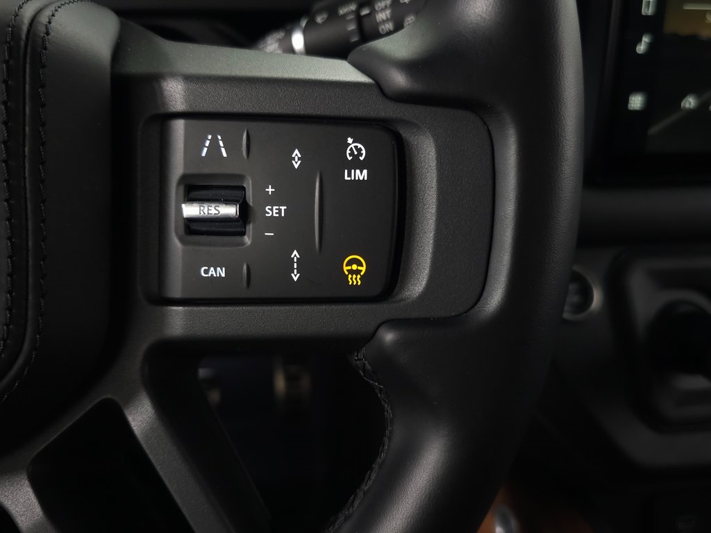 2024 LAND ROVER DEFENDER - Image 21