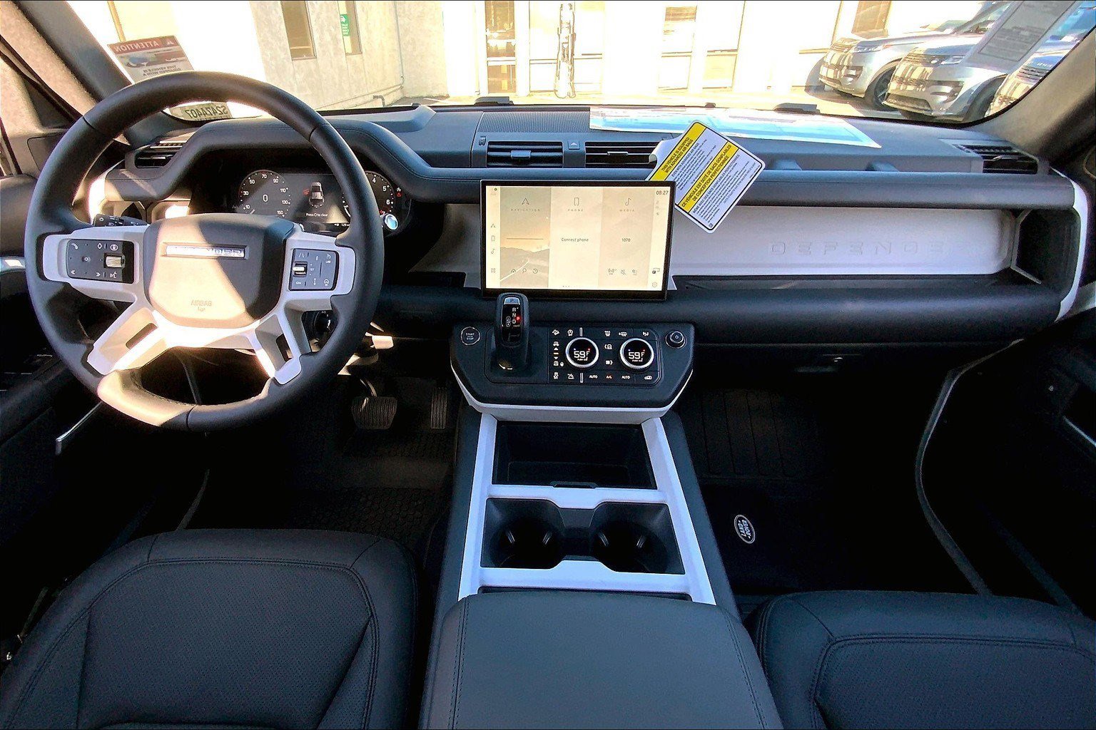 2025 Land Rover Defender 110 X-Dynamic SE photo 5