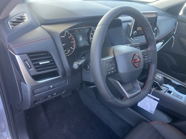 2026 Nissan Rogue SV photo 3