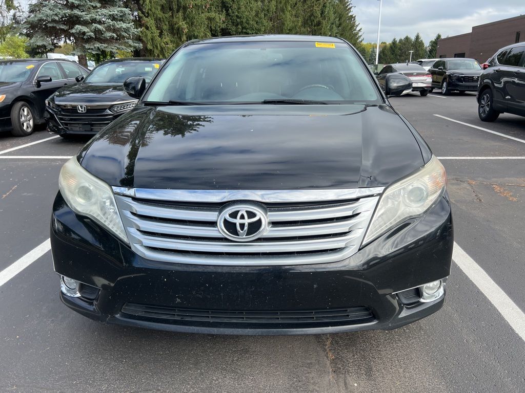 2011 Toyota Avalon Limited photo 4