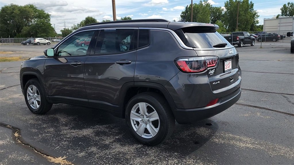 2022 Jeep Compass Latitude photo 5