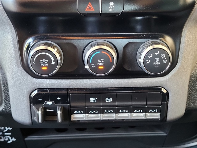 2024 Ram 3500 SLT photo 23