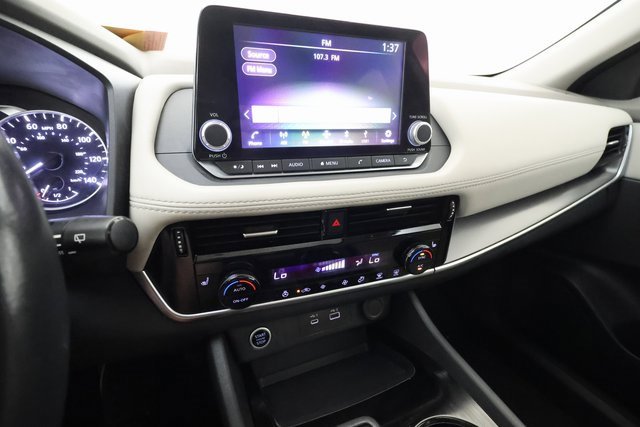 2021 Nissan Rogue SV photo 15