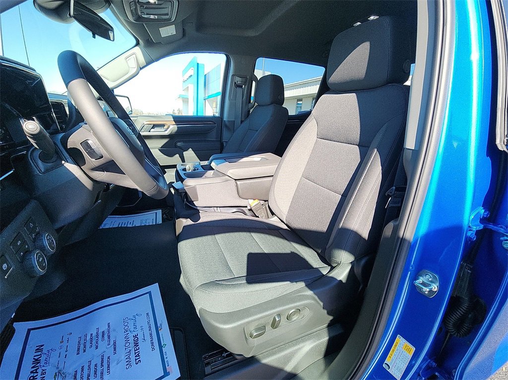 2025 Chevrolet Silverado 1500 RST photo 11