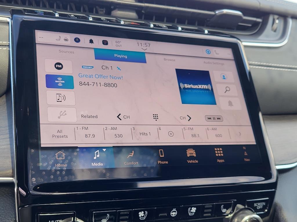 2024 Jeep Cherokee Overland 4xe photo 9