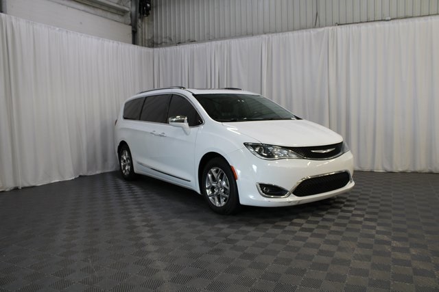 2019 Chrysler Pacifica Limited photo 25