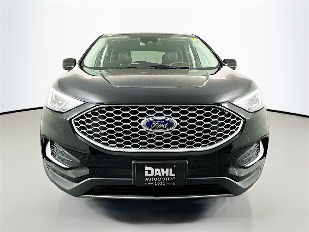 2024 Ford Edge SEL photo 2