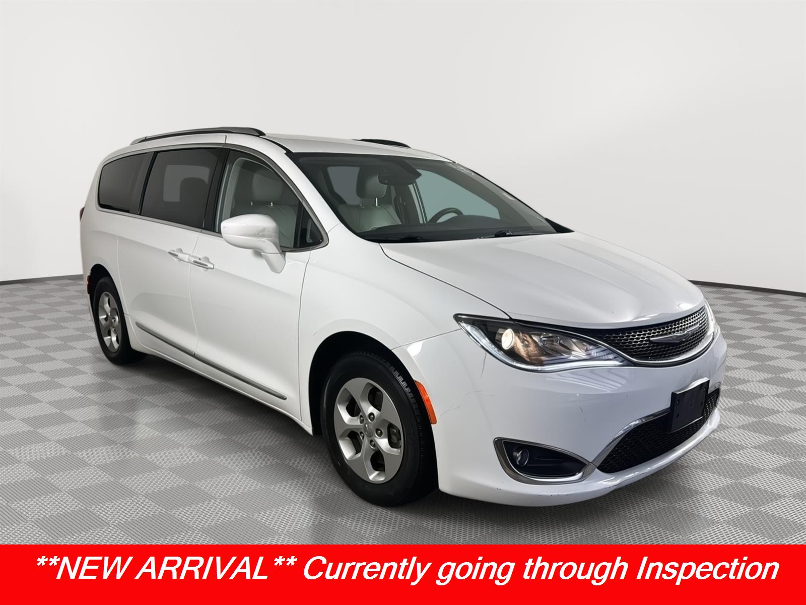 2017 Chrysler Pacifica Touring-L Plus