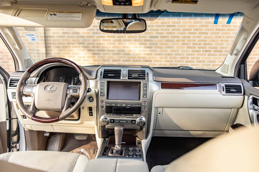 2017 LEXUS GX - Image 38