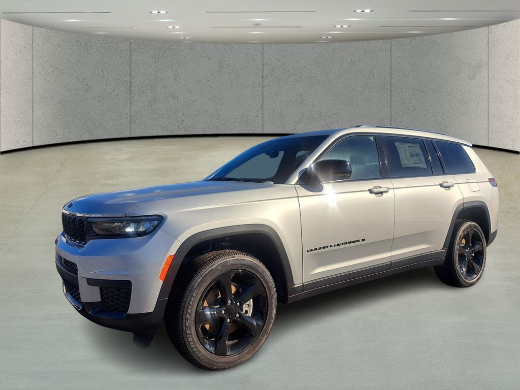 2025 Jeep Grand Cherokee L Altitude's photo