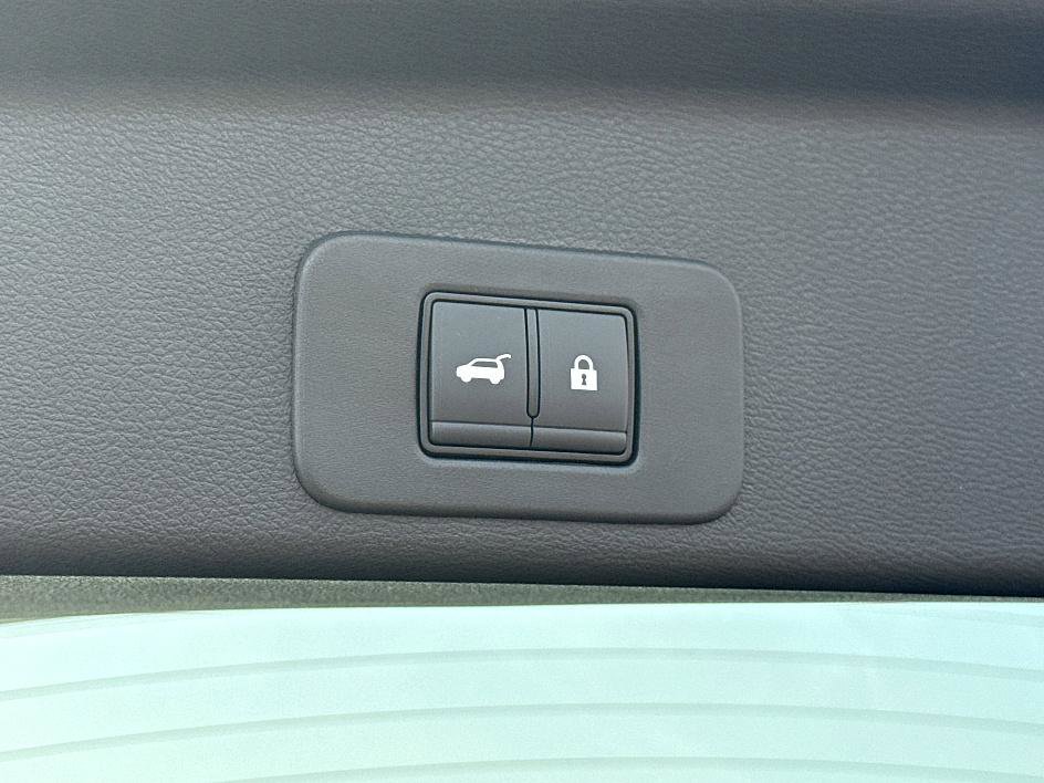 2025 Nissan Murano SL photo 12