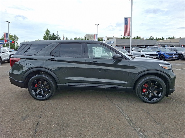 2022 Ford Explorer ST photo 4