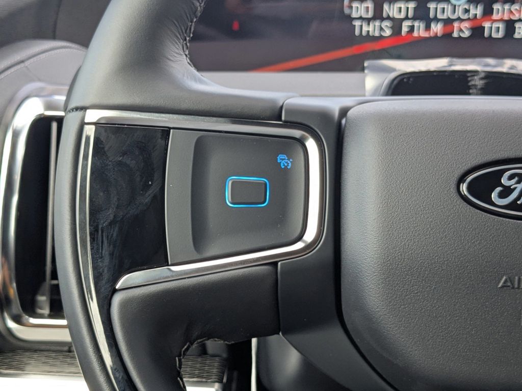2025 Ford Expedition Platinum MAX photo 25