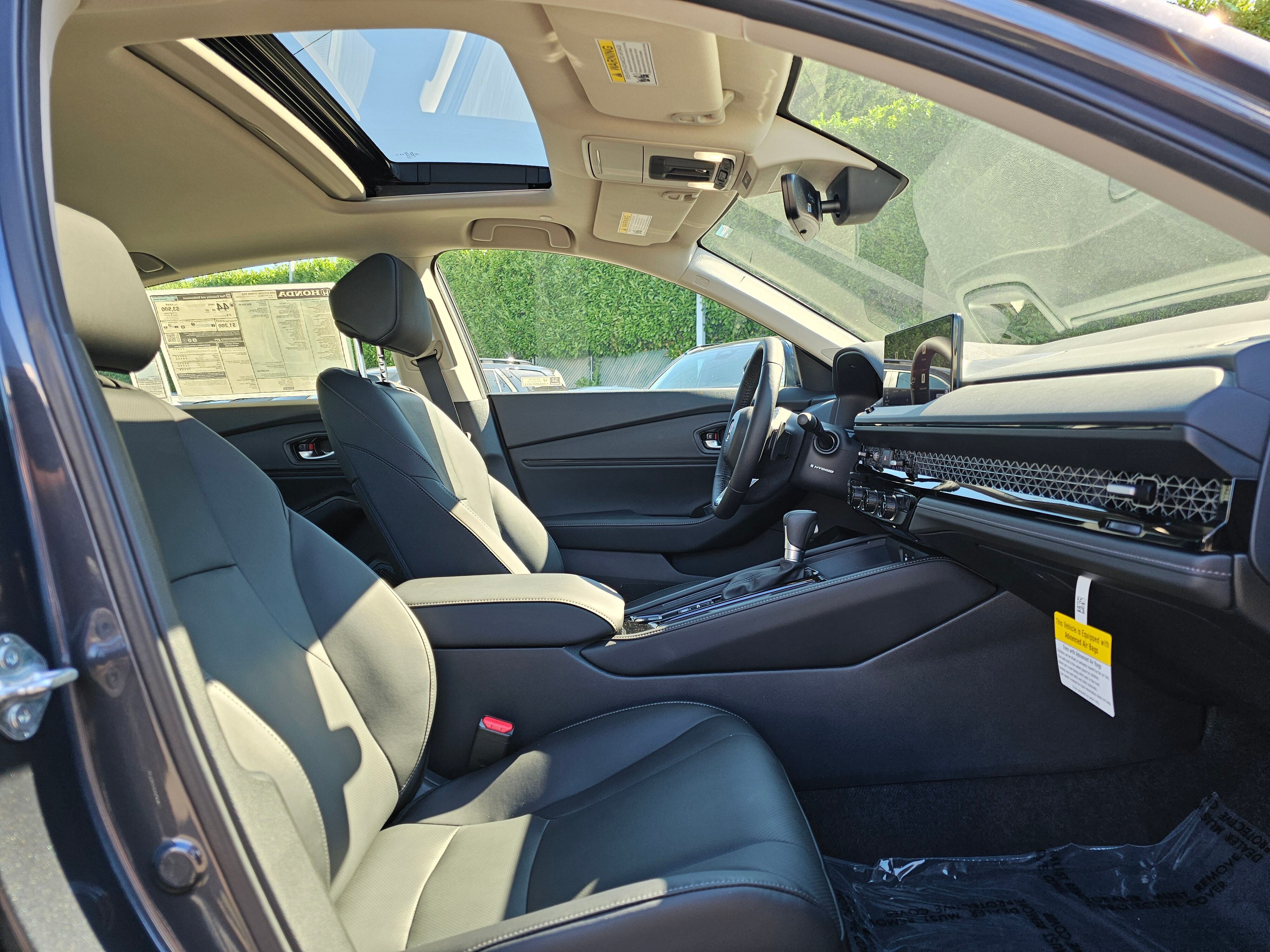 2025 Honda Accord Hybrid Touring photo 2