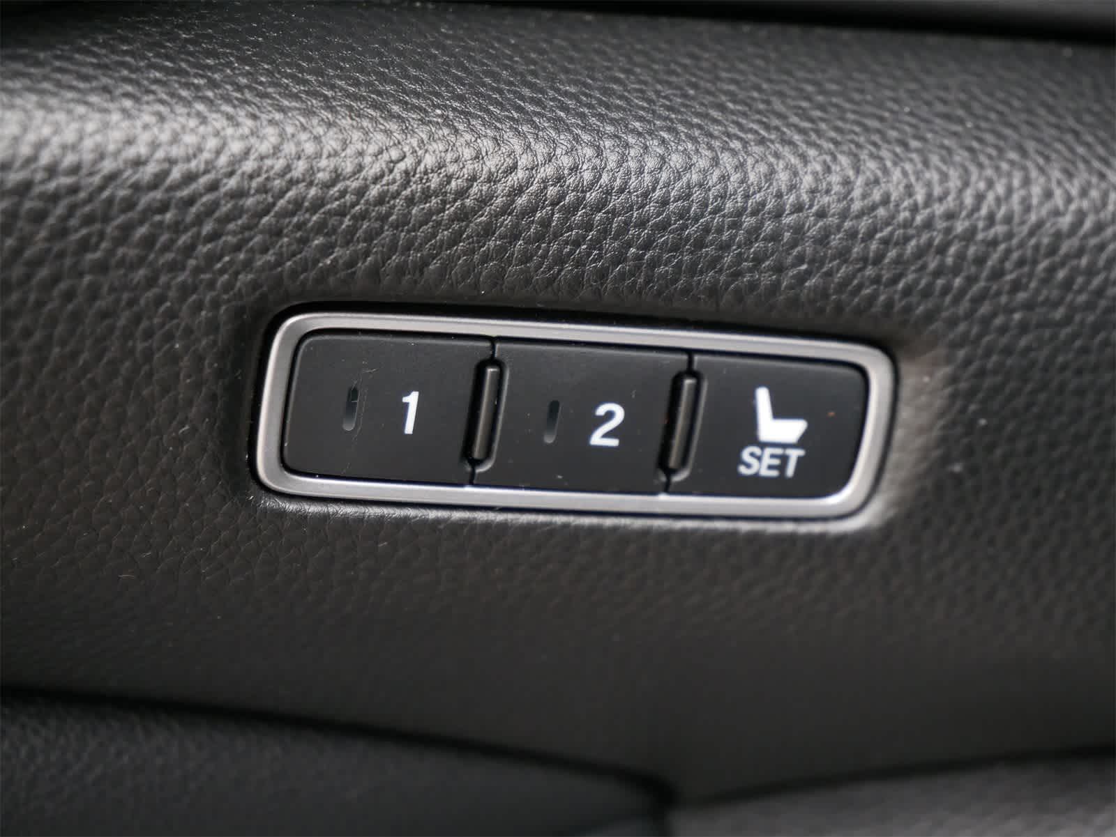 2021 Honda Accord Hybrid Touring photo 9