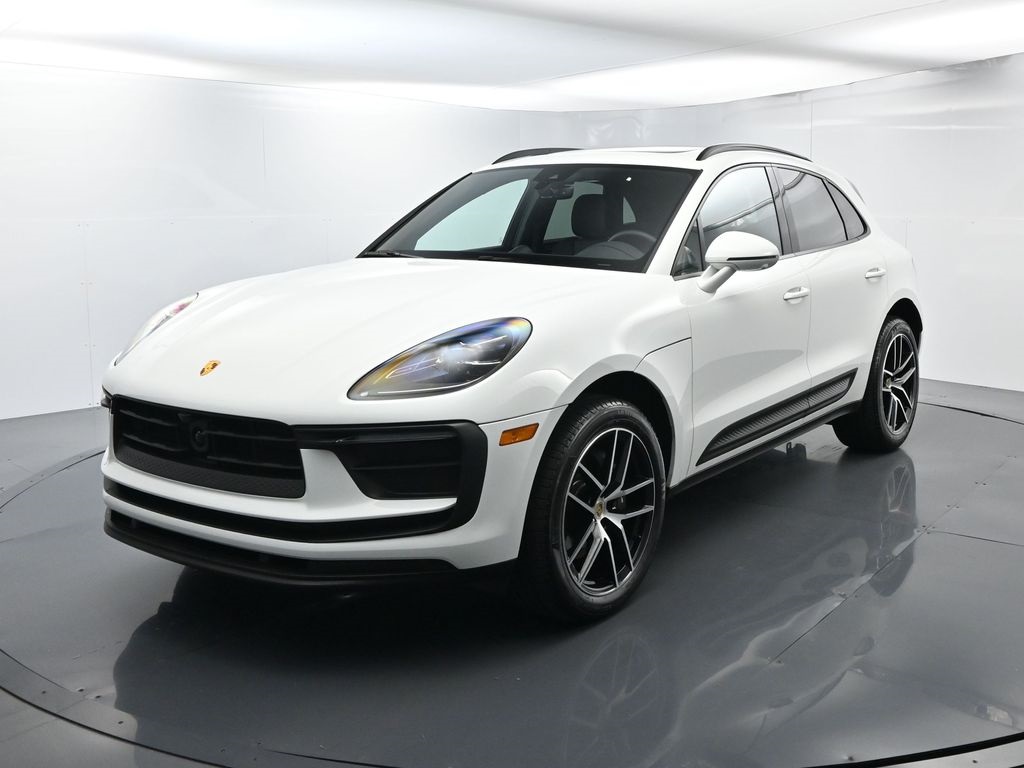 2025 Porsche Macan