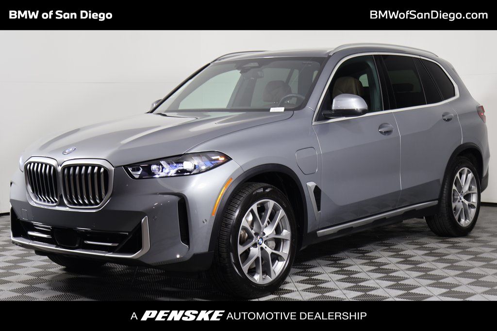 2026 BMW X5 50e's photo